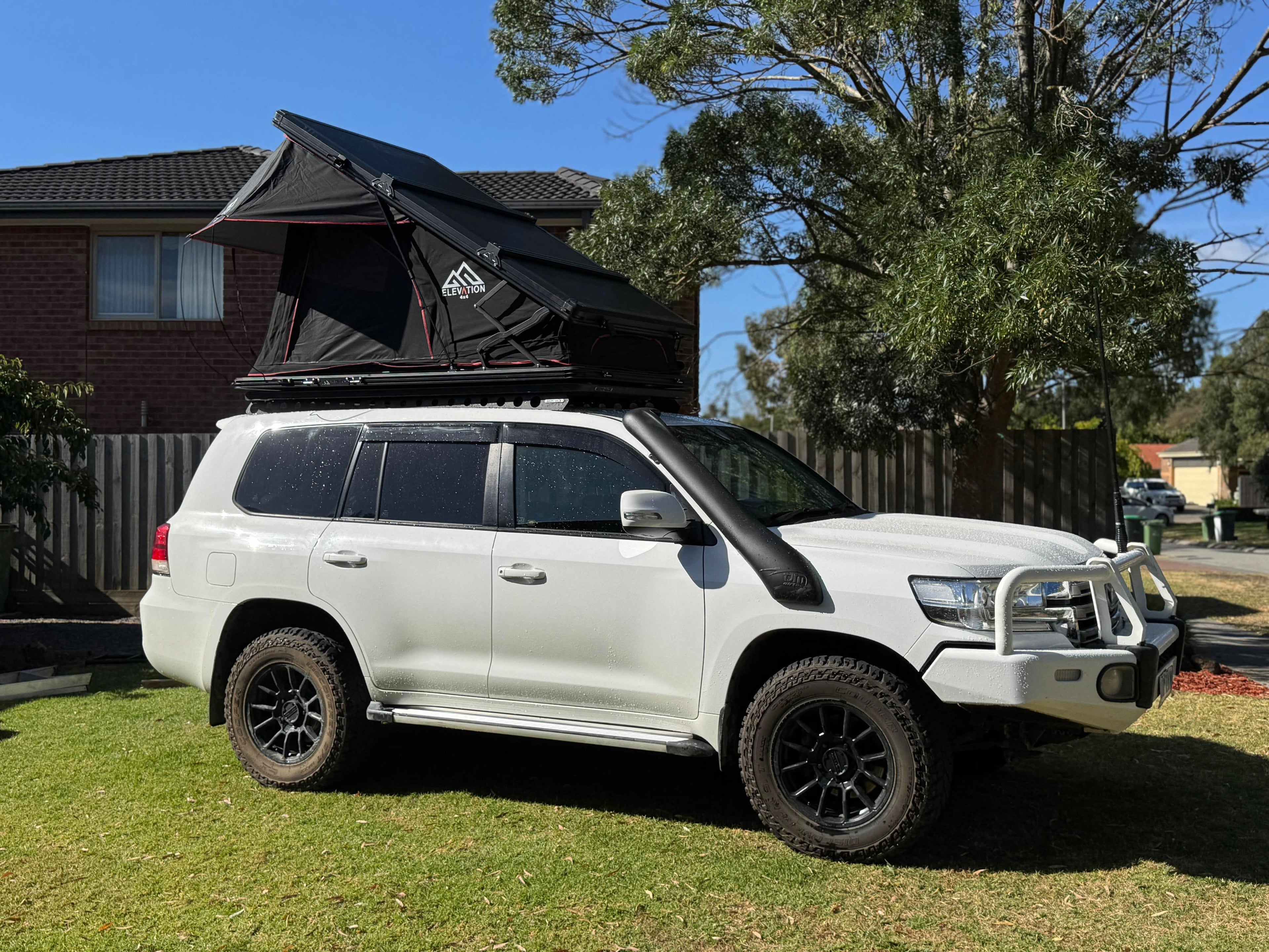 Elevation One (Light Weight Rooftop Tent)