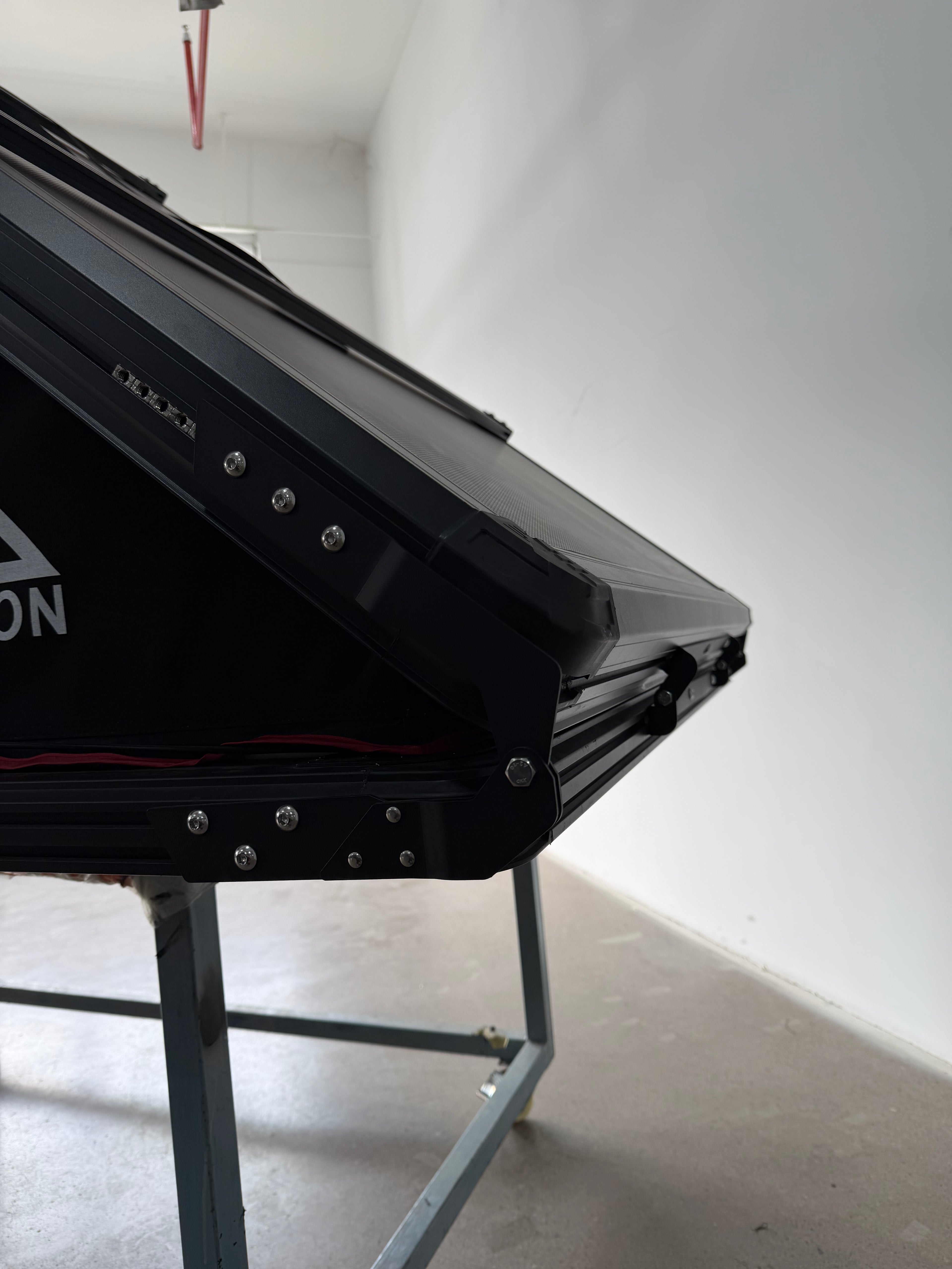 Elevation Rooftop Tent v4 1.3 (Lightweight, Triangle tent)